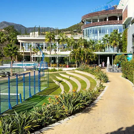 Mara's Higueron West - Nordic Style - Sunny Terrace - 3 Community Pools Apartment *