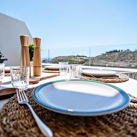 Mara's Higueron West - Nordic Style - Sunny Terrace - 3 Community Pools Apartment Fuengirola