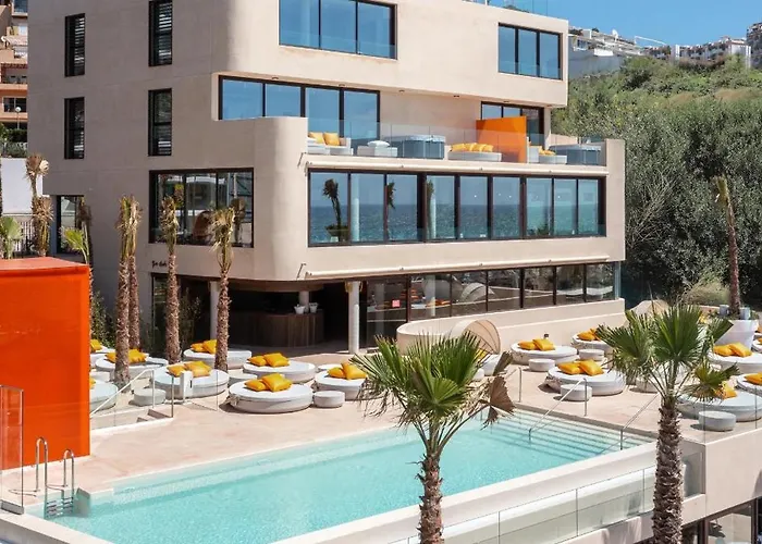 Mara's Higueron West - Nordic Style - Sunny Terrace דירה פואנגירולה